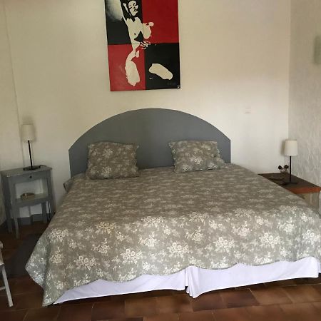 Chambre D'Hotes Le Cedre Apt Kültér fotó