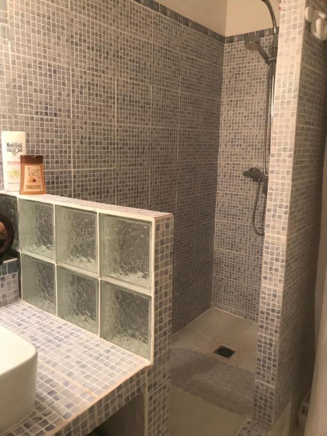 Chambre D'Hotes Le Cedre Apt Kültér fotó